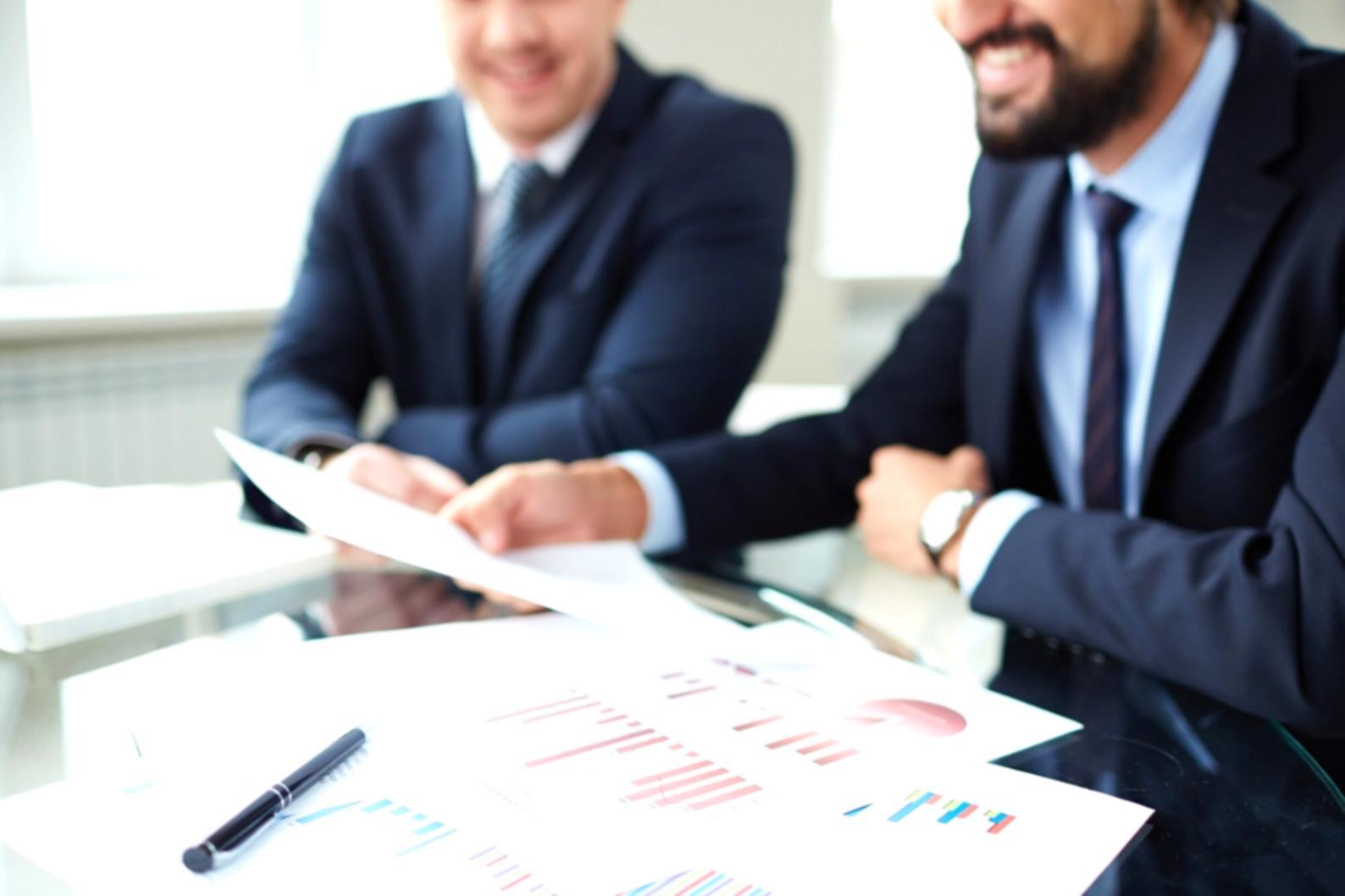 Análisis de flujo de caja en empresa de servicios